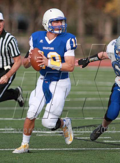 Thumbnail 2 in Holton @ Collegiate (KSHSAA 4A Regional) photogallery.