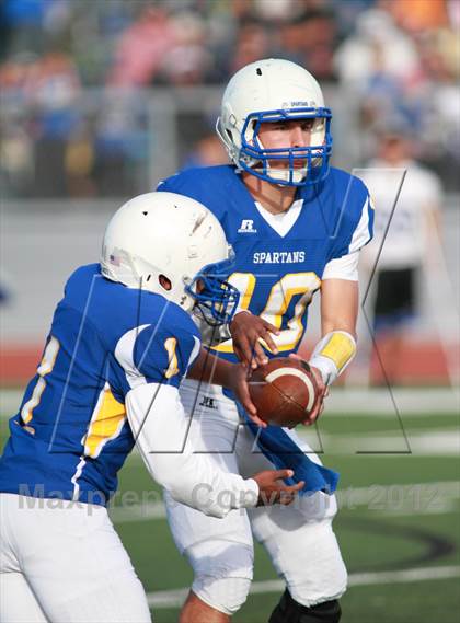 Thumbnail 2 in Holton @ Collegiate (KSHSAA 4A Regional) photogallery.