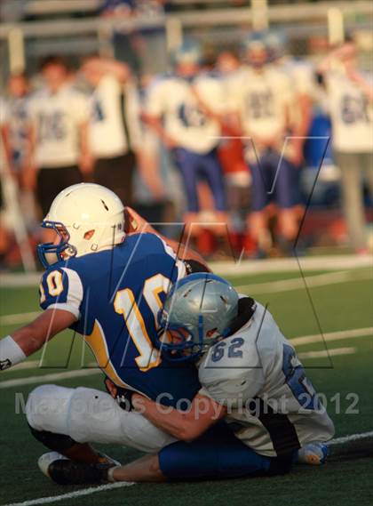 Thumbnail 1 in Holton @ Collegiate (KSHSAA 4A Regional) photogallery.