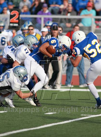 Thumbnail 1 in Holton @ Collegiate (KSHSAA 4A Regional) photogallery.
