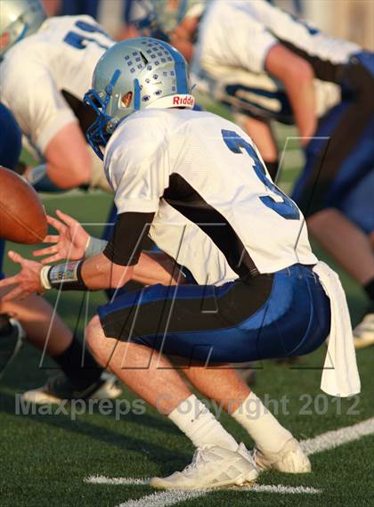 Thumbnail 3 in Holton @ Collegiate (KSHSAA 4A Regional) photogallery.