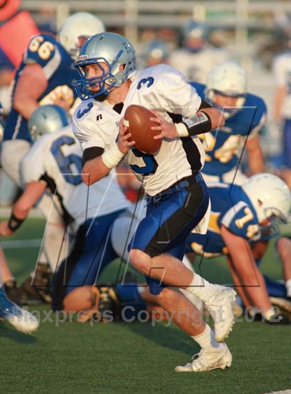 Thumbnail 2 in Holton @ Collegiate (KSHSAA 4A Regional) photogallery.