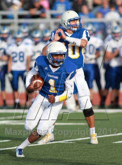 Thumbnail 2 in Holton @ Collegiate (KSHSAA 4A Regional) photogallery.