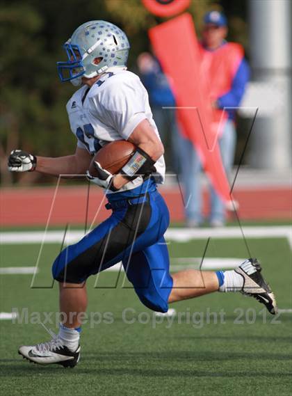 Thumbnail 2 in Holton @ Collegiate (KSHSAA 4A Regional) photogallery.