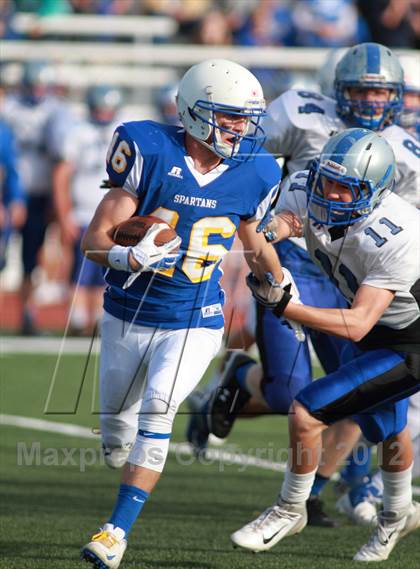 Thumbnail 2 in Holton @ Collegiate (KSHSAA 4A Regional) photogallery.