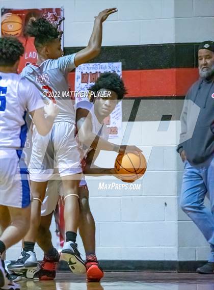Thumbnail 1 in St. Pauls vs Red Springs (SAC Conference Championship) photogallery.
