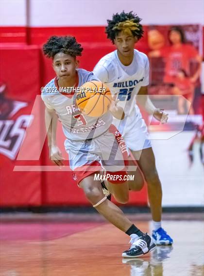 Thumbnail 1 in St. Pauls vs Red Springs (SAC Conference Championship) photogallery.