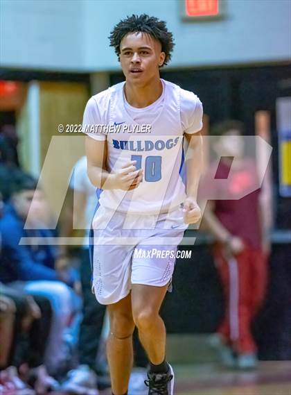 Thumbnail 3 in St. Pauls vs Red Springs (SAC Conference Championship) photogallery.