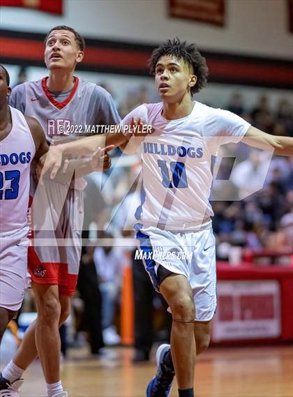 Thumbnail 2 in St. Pauls vs Red Springs (SAC Conference Championship) photogallery.