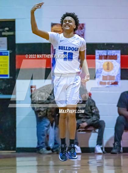 Thumbnail 3 in St. Pauls vs Red Springs (SAC Conference Championship) photogallery.