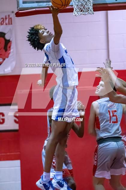 Thumbnail 3 in St. Pauls vs Red Springs (SAC Conference Championship) photogallery.