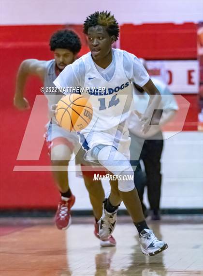 Thumbnail 2 in St. Pauls vs Red Springs (SAC Conference Championship) photogallery.