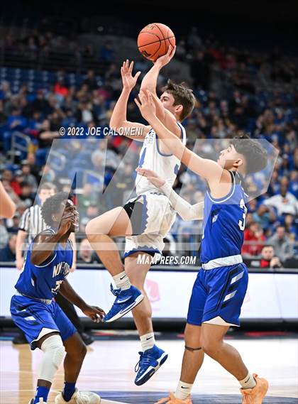 Thumbnail 3 in Lipan vs Mumford (UIL 2A State Semifinal) photogallery.