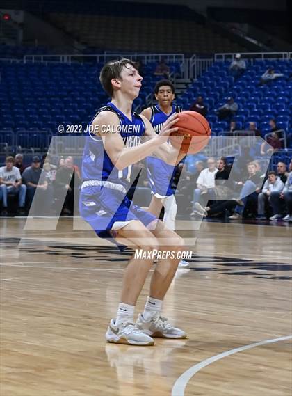 Thumbnail 2 in Lipan vs Mumford (UIL 2A State Semifinal) photogallery.