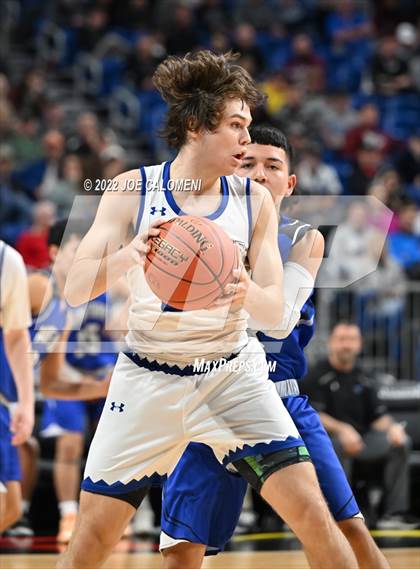Thumbnail 2 in Lipan vs Mumford (UIL 2A State Semifinal) photogallery.