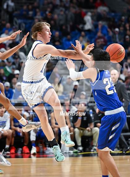 Thumbnail 2 in Lipan vs Mumford (UIL 2A State Semifinal) photogallery.