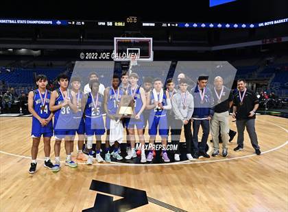 Thumbnail 3 in Lipan vs Mumford (UIL 2A State Semifinal) photogallery.