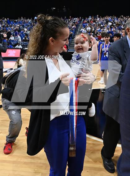 Thumbnail 1 in Lipan vs Mumford (UIL 2A State Semifinal) photogallery.