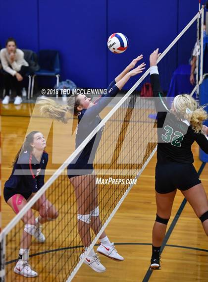 Thumbnail 1 in Hoxie vs. Baptist Prep (AAA 3A 1st Round Playoff) photogallery.