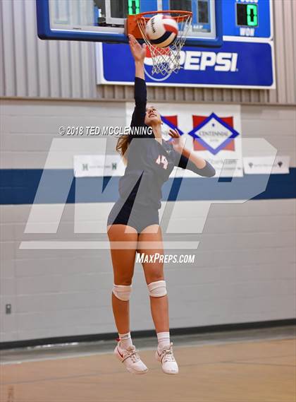Thumbnail 3 in Hoxie vs. Baptist Prep (AAA 3A 1st Round Playoff) photogallery.