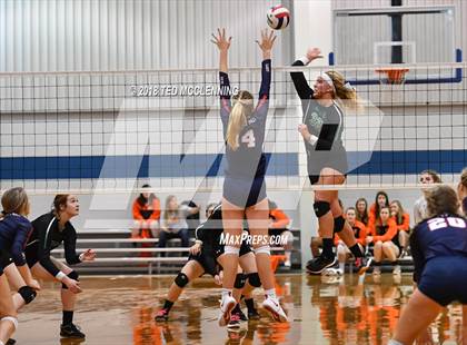 Thumbnail 2 in Hoxie vs. Baptist Prep (AAA 3A 1st Round Playoff) photogallery.