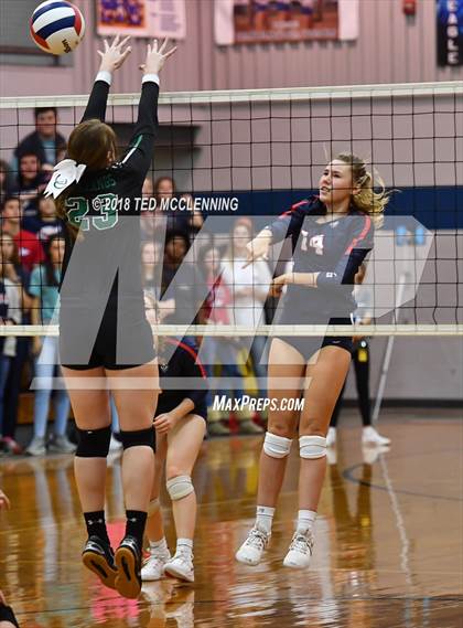 Thumbnail 3 in Hoxie vs. Baptist Prep (AAA 3A 1st Round Playoff) photogallery.