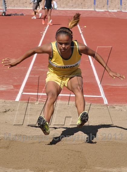 Thumbnail 3 in 55th Bloomfield Invitational photogallery.