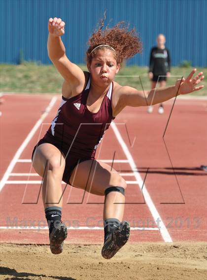 Thumbnail 1 in 55th Bloomfield Invitational photogallery.