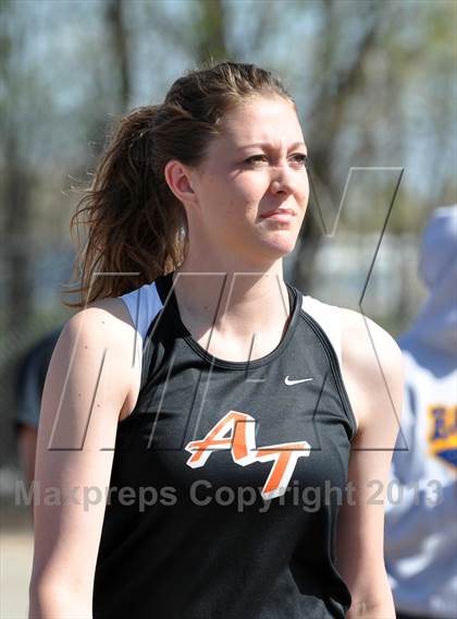 Thumbnail 1 in 55th Bloomfield Invitational photogallery.