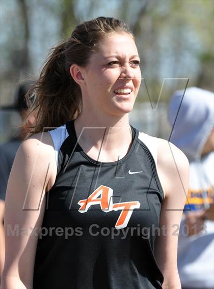 Thumbnail 2 in 55th Bloomfield Invitational photogallery.