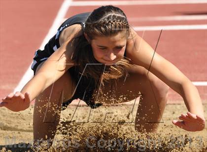 Thumbnail 2 in 55th Bloomfield Invitational photogallery.
