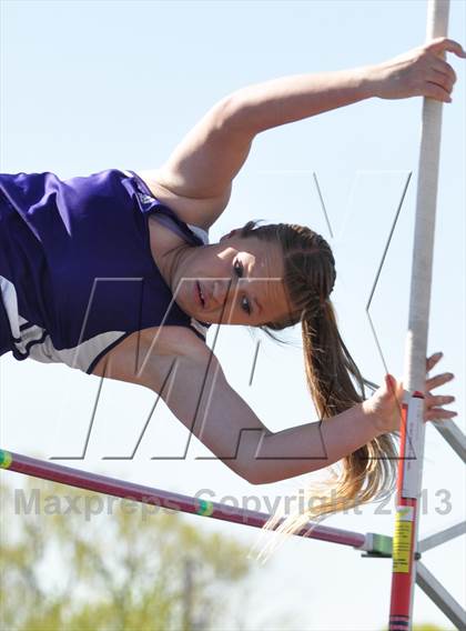 Thumbnail 2 in 55th Bloomfield Invitational photogallery.