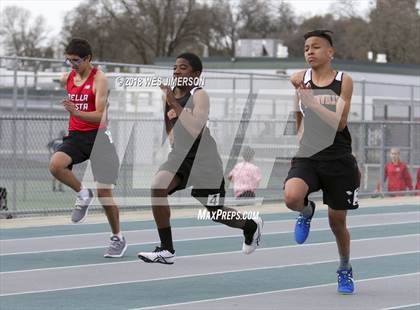 Thumbnail 2 in Capital Valley Conference 1A Meet photogallery.