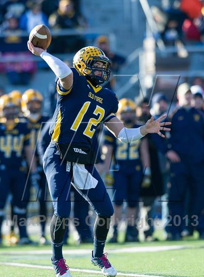 Thumbnail 2 in North Catholic vs. Old Forge (PIAA Class A Final) photogallery.