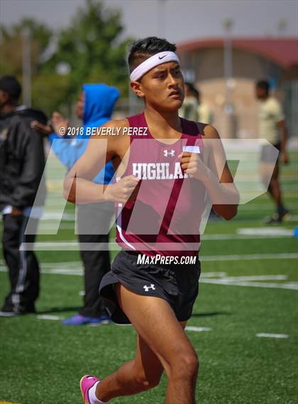 Thumbnail 2 in Golden League CIF Finals (3200 Meter Run) photogallery.