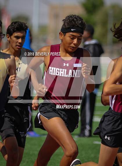 Thumbnail 2 in Golden League CIF Finals (3200 Meter Run) photogallery.