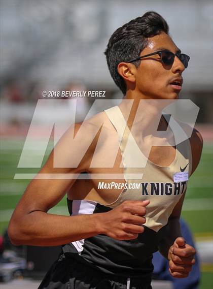 Thumbnail 2 in Golden League CIF Finals (3200 Meter Run) photogallery.