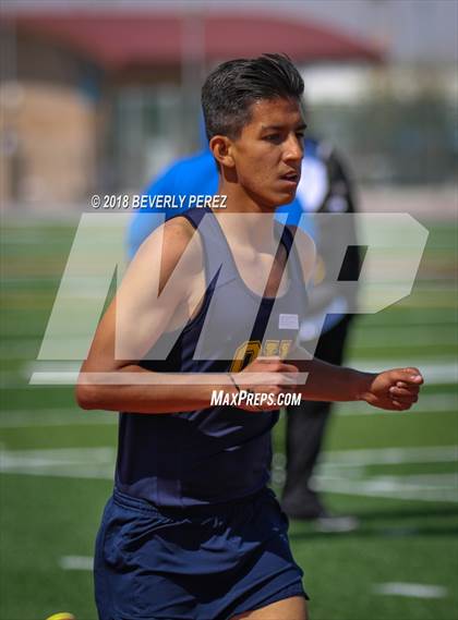 Thumbnail 2 in Golden League CIF Finals (3200 Meter Run) photogallery.