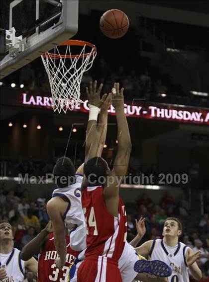 Thumbnail 3 in Newport Central Catholic vs Holmes (Ninth region semifinals) photogallery.