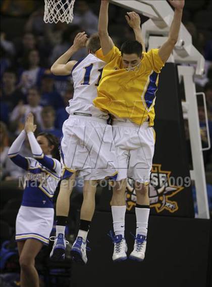 Thumbnail 2 in Newport Central Catholic vs Holmes (Ninth region semifinals) photogallery.