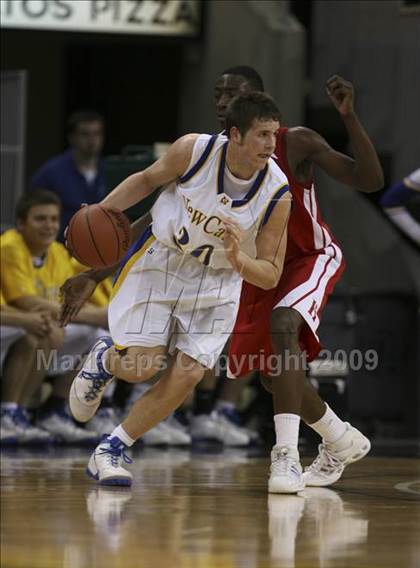 Thumbnail 3 in Newport Central Catholic vs Holmes (Ninth region semifinals) photogallery.