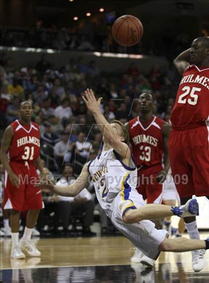 Thumbnail 3 in Newport Central Catholic vs Holmes (Ninth region semifinals) photogallery.
