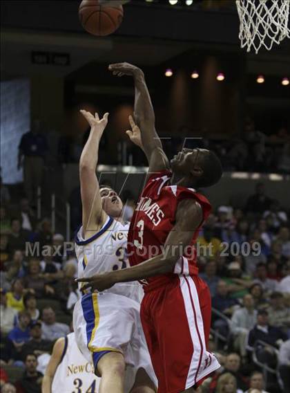 Thumbnail 1 in Newport Central Catholic vs Holmes (Ninth region semifinals) photogallery.