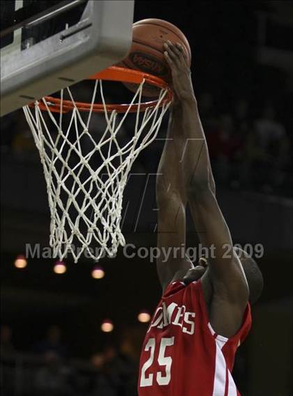 Thumbnail 1 in Newport Central Catholic vs Holmes (Ninth region semifinals) photogallery.