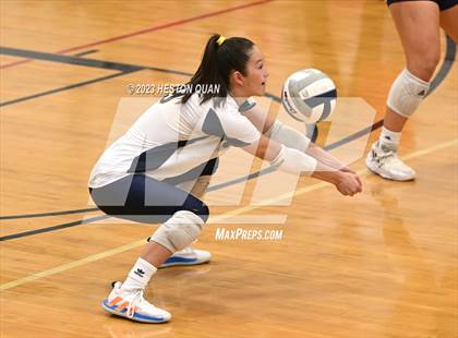Thumbnail 3 in Punahou @'Iolani photogallery.