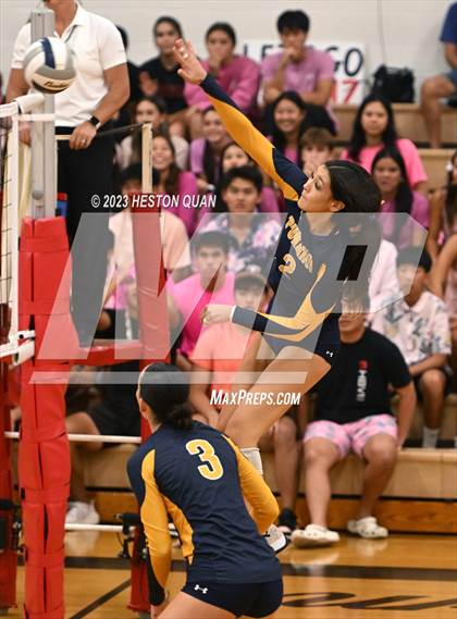 Thumbnail 2 in Punahou @'Iolani photogallery.