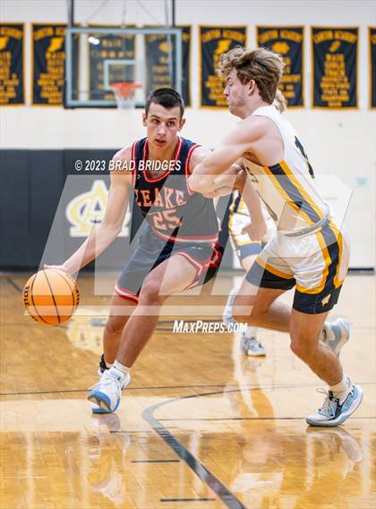 Thumbnail 2 in Leake Academy vs. Washington photogallery.