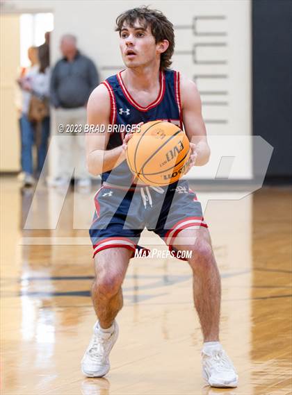 Thumbnail 2 in Leake Academy vs. Washington photogallery.