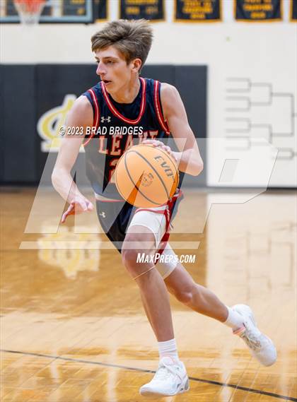 Thumbnail 3 in Leake Academy vs. Washington photogallery.