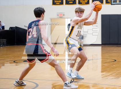 Thumbnail 2 in Leake Academy vs. Washington photogallery.
